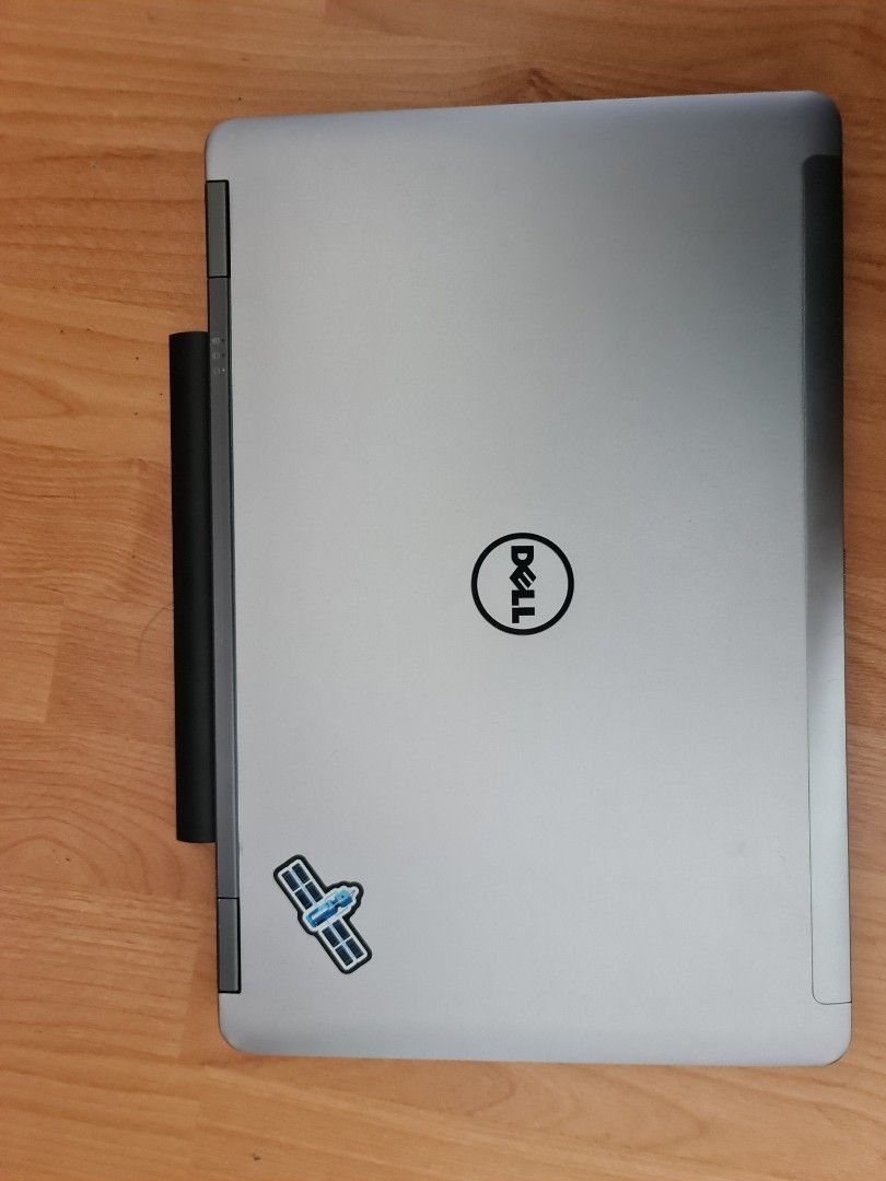 Dell precision M2800 workstation
