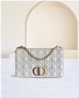 (Category: ) located in . Submitted by luxuryevermore (Listing ID 1383119975, Image 1). Description: .