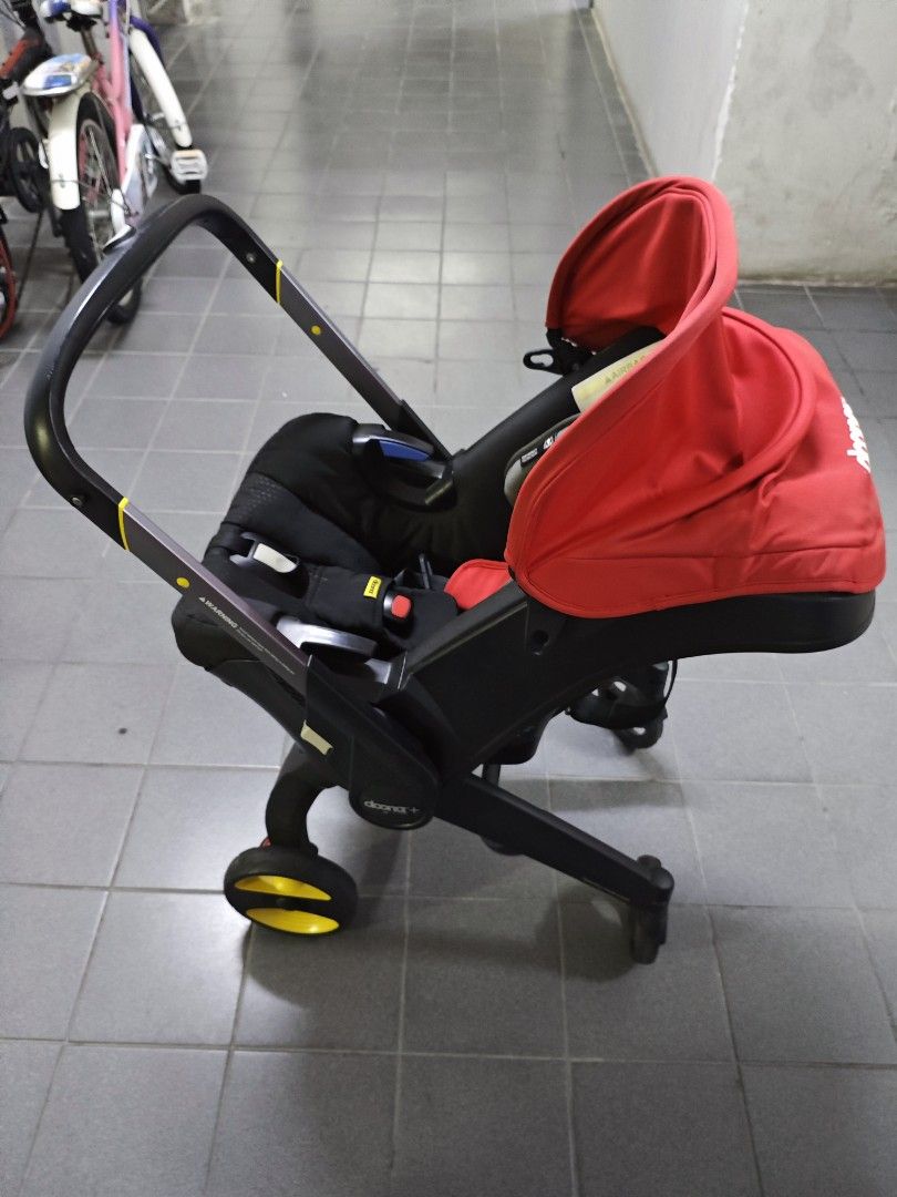 Doona stroller (Category: Strollers) located in Ampang. Submitted by fav.mushka (Listing ID 1383253524, Image 1). Description: function well and free bag too. sticker already fall off. not for fussy buyer.