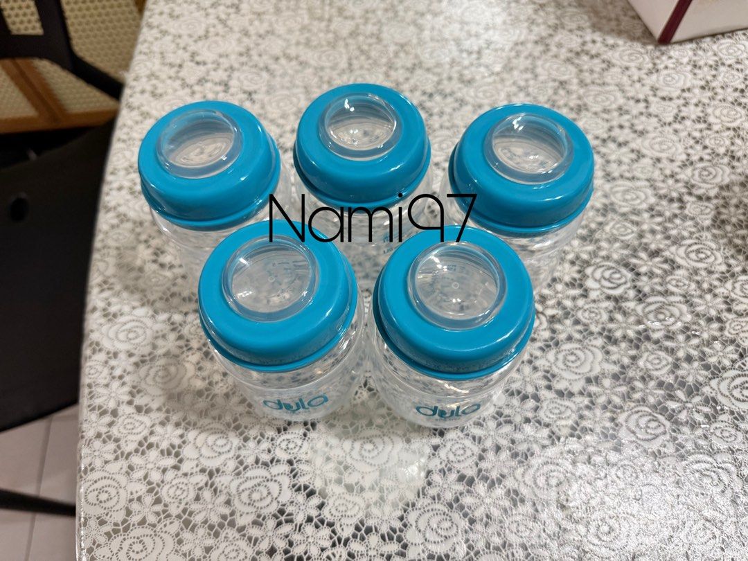 Dula Wideneck Milk Storage (Category: Breastfeeding & Bottle Feeding) located in Manila. Submitted by thelayoutstudiooo (Listing ID 1383087157, Image 2). Description: 5pcs.
