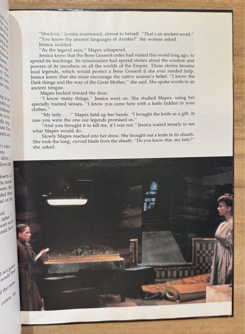 Dune Storybook - Joan D. Vinge (Category: Storybooks) located in San Pedro. Submitted by pageturner19 (Listing ID 1383200371, Image 3). Description: .