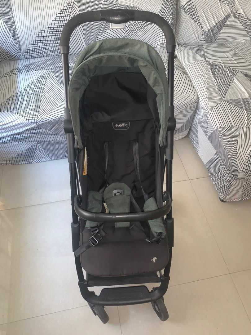 Evenflo stroller (Category: Strollers) located in Quezon City. Submitted by freeman520 (Listing ID 1383139216, Image 3). Description: Evenflo stroller Used but not abused .