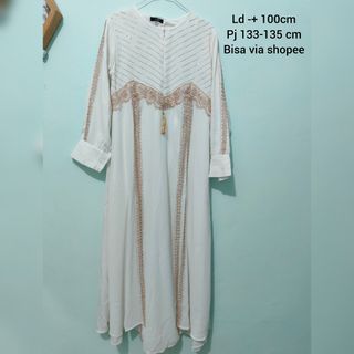 (Kategori: ) berada di . Dikirim oleh FashionBYfemale (ID iklan 1383165354, Gambar 1). Deskripsi: .