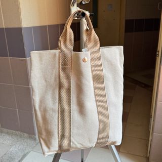 （分類：）位於 。 由 yeunghoitung 提交（商品編號 1383122961，圖片 1）。簡介： 。