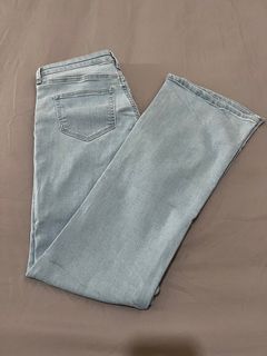 (Category: ) located in . Submitted by preloved.tings (Listing ID 1383185837, Image 1). Description: .