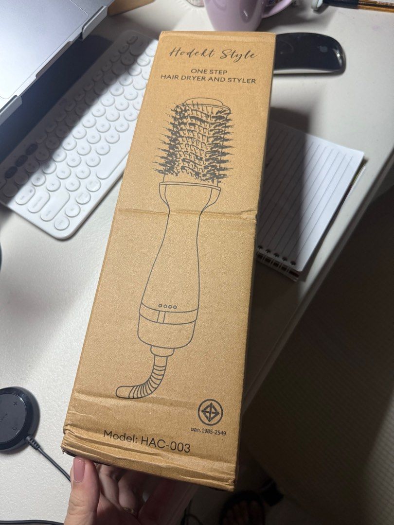 Hodekt Hot Air Brush Dyer Pro - New Version (Category: Hair Accessories) located in Caloocan City. Submitted by _.helloItsMe (Listing ID 1383230795, Image 2). Description: Seldom Used #MetroManilaOnly #NCR #NorthCaloocan #MetroManilq Deals.