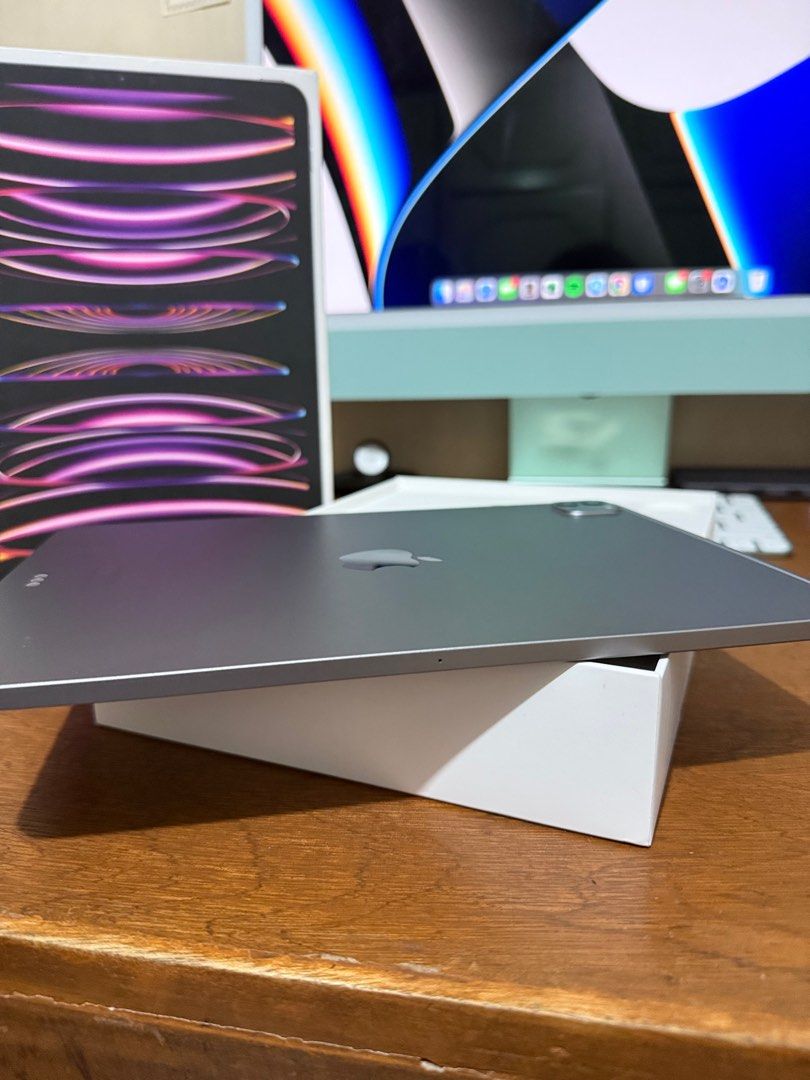 iPad Pro M2 11 inch 256gb 4th generation Wifi ONLY FIXED PRICE (Category: iPad) located in Manila. Submitted by razelysonn (Listing ID 1376761721, Image 3). Description: FIXED PRICE, No last price! - will not entertain offers. iPad Pro M2 256gb 11 inch 4th generation Wifi Only Space Gray Color No issue! everything is working great ~ No dents nor scratches Inclusions: Box & Unit Original essager cable Free Case Free screen protector Location: Bino