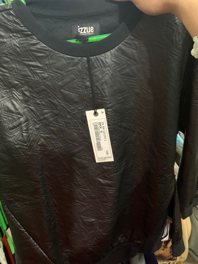 Brand New Izzue leather longsleeves (Category: Longsleeves) located in Makati City. Submitted by for-keep (Listing ID 1383165788, Image 2). Description: .