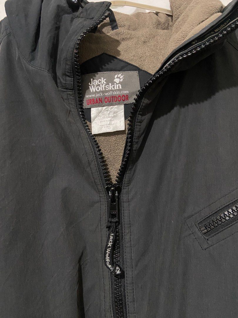 Jack Wolfskin Outdoor Jacket, Fesyen Pria, Pakaian Baju Luaran