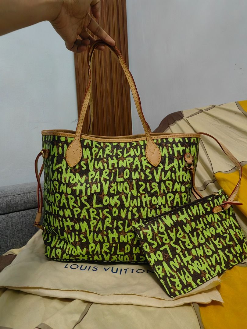 Japan Preloved LV neverfull graffitti (Category: Luxury Bags & Wallets) located in Cebu City. Submitted by erlacoleccion (Listing ID 1383268592, Image 1). Description: Japan preloved bag Genuine leather Coded.