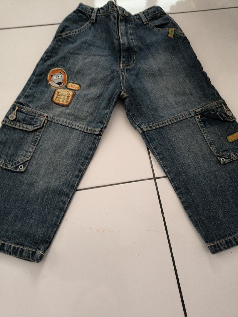 Jean (Category: Babies & Kids Fashion) located in Klang. Submitted by felicia1009 (Listing ID 1383133755, Image 1). Description: .