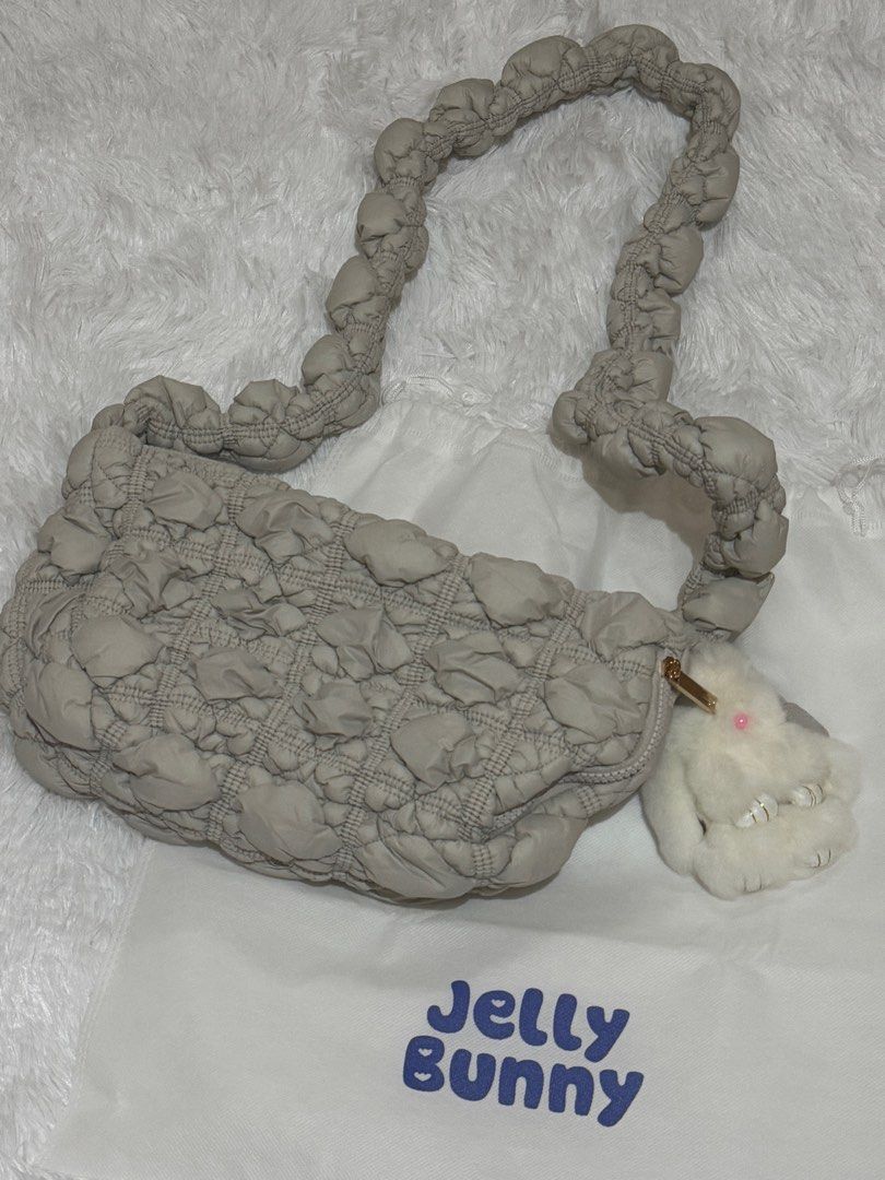 Jelly Bunny Cole Shoulder Bag (Category: Cross-body Bags) located in Las Pinas. Submitted by sincerelyfel (Listing ID 1383173449, Image 2). Description: Used once Bought in LYN MOA - authorized seller of Jelly Bunny Orig price is ₱3,490 100% original.