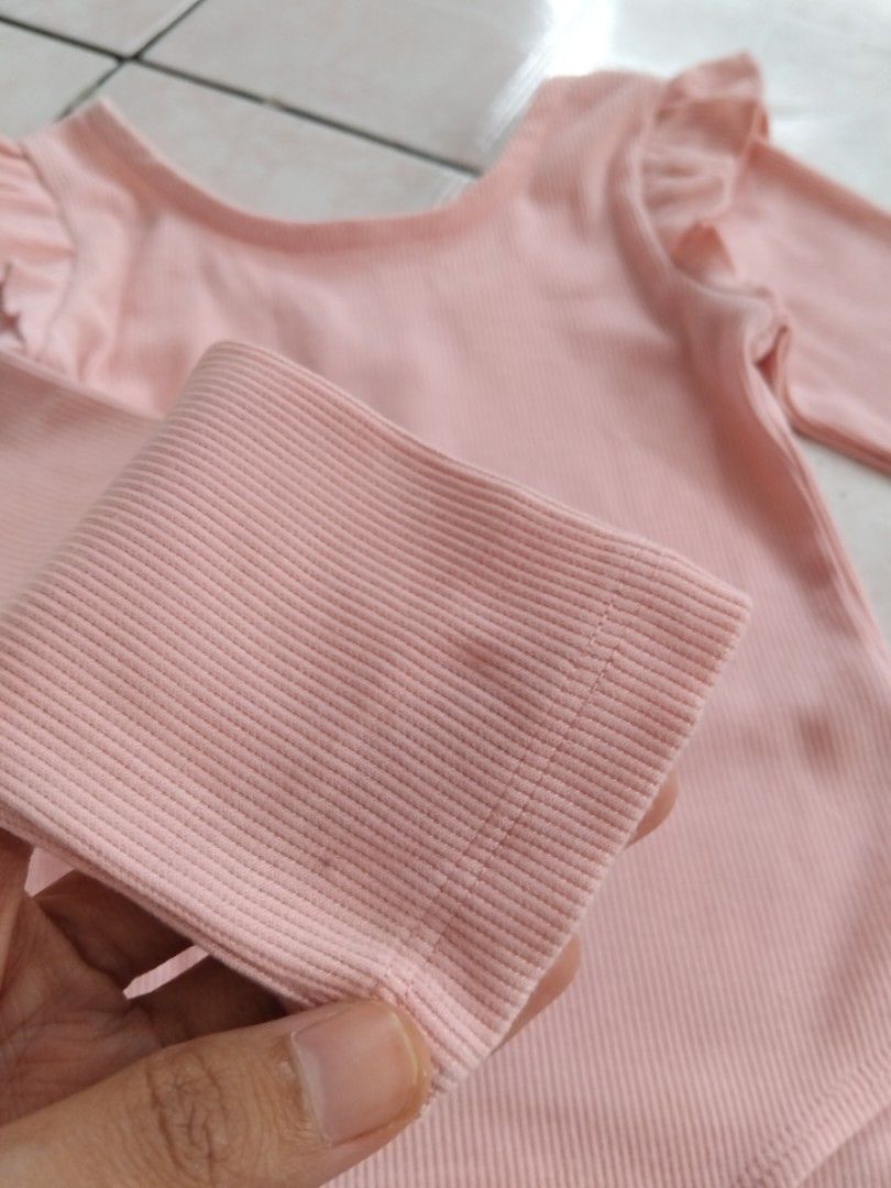 Jumper lidi Target anak 2t (Kategori: 1 hingga 3 tahun) berada di Bogor. Dikirim oleh hellohighfivekids (ID iklan 1383150749, Gambar 2). Deskripsi: tag 2 bahan lidi stretchy pemakaian wajar, no minus cantik 👌🏻.
