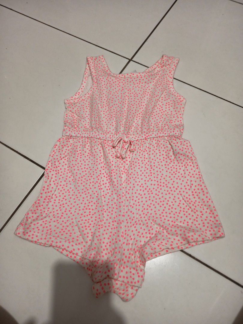 Jumpsuit (Kategori: Baju Bayi) berada di Bandung. Dikirim oleh holaholy (ID iklan 1383224351, Gambar 1). Deskripsi: .
