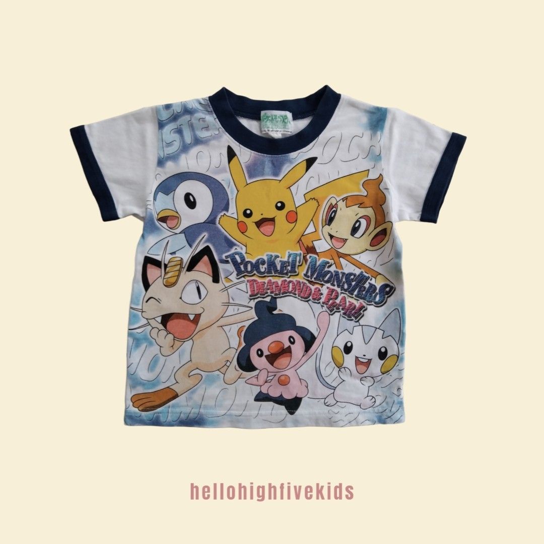 Kaos pendek Pokemon anak 2-3t (Kategori: 1 hingga 3 tahun) berada di Bogor. Dikirim oleh hellohighfivekids (ID iklan 1383137760, Gambar 1). Deskripsi: tag 100, 2-3t minim pemakaian, tidak ada hole/kikis ada noda samar dan samar kuning di bagian belakang (cek foto) unisex bisa pakai.