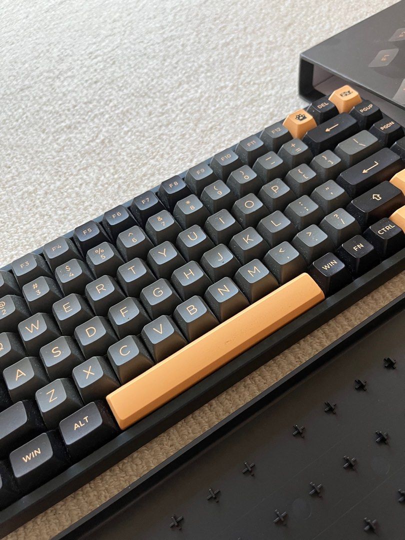 Keychron K2 Wireless Mechanical Keyboard with Akko Keycaps63205803573121111