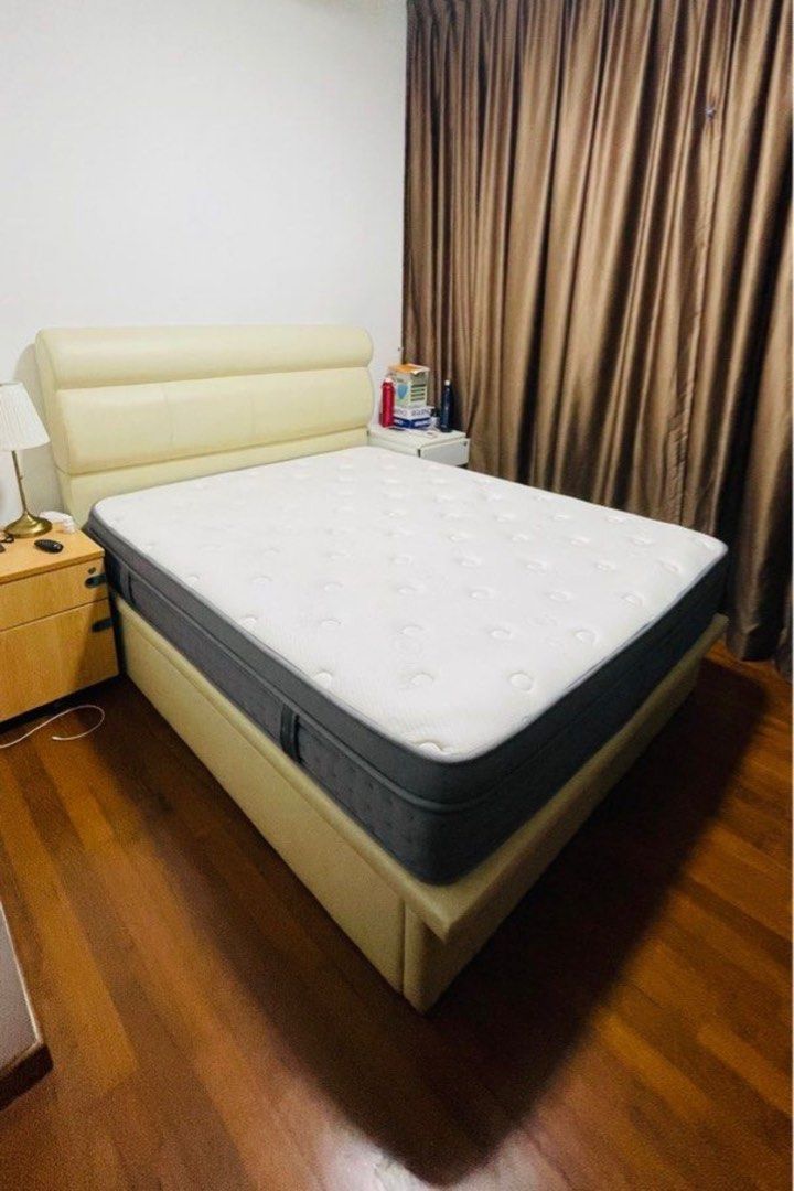 King Size Mattress - Like New Condition