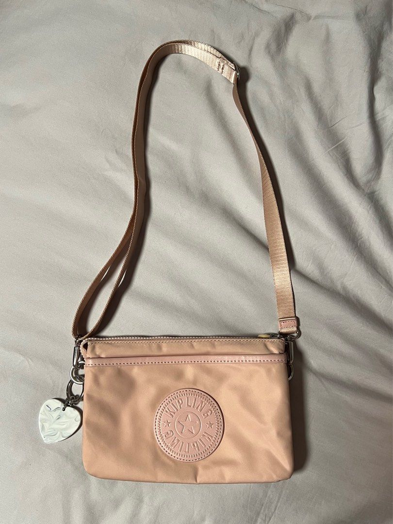 Kipling Cross-body Bag (Category: Cross-body Bags) located in Mandaluyong City. Submitted by itsashleyg (Listing ID 1383189122, Image 1). Description: like new used a few times.