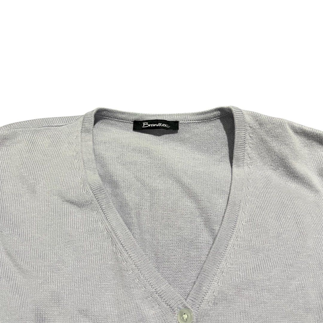 Lavender periwinkle long sleeve cardigan (Category: Longsleeves) located in Calamba. Submitted by natikalachuchi (Listing ID 1383213526, Image 3). Description: Fits: M-XL Length: 23.5” Width: 20.5” Note: Looks grey but is light purple.