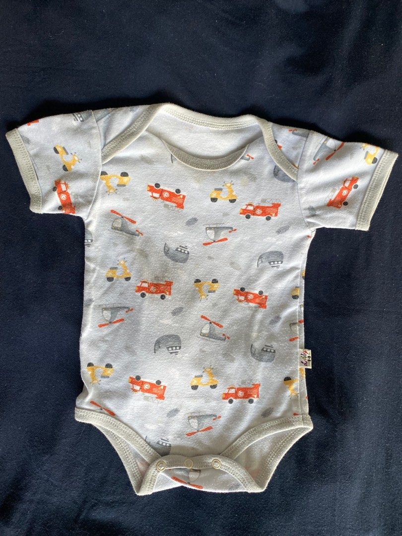LIBBY Premium 3 Pcs (Kategori: Baju Bayi) berada di Denpasar. Dikirim oleh usethis.store (ID iklan 1383207874, Gambar 2). Deskripsi: USIA 6-9 months.