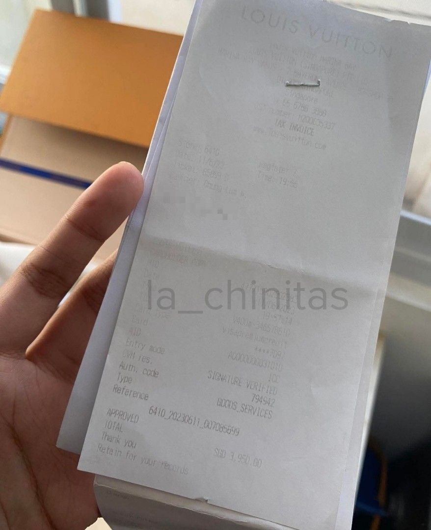 Louis Vuitton Neverfull Leather Monogram Empreinte MM Tote Bag (Category: Luxury Bags & Wallets) located in Manila. Submitted by lachinitasph_ (Listing ID 1383196899, Image 2). Description: bought for 3,950 SGD / almost 180k PHP can actually pass as new open for viewing.