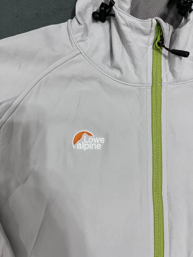 Lowe Alpine softshell jacket (Category: Hiking & Camping) located in Selayang. Submitted by fastwind.84 (Listing ID 1383135004, Image 3). Description: Like New Warna kelabu pit 19.5, labuh 27 (saiz M) Water resistant 2 poket zip Tambah pos rm7 Semenanjung, DFOD or rm15 SS #outdoor #travel #hiking #arcteryx #mammut #patagonia #fjallraven .