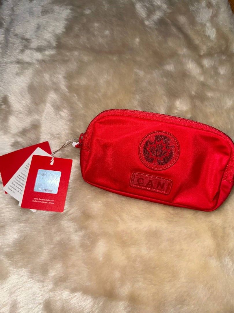 Lululemon Crossbody - Beltbag (Category: Cross-body Bags) located in Taguig. Submitted by __imakespace (Listing ID 1383144731, Image 1). Description: Limited Edition Lululemon Red Crossbody-Beltbag SF to be shouldered by buyer.