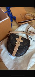 （分類：）位於 。 由 helloholasss 提交（商品編號 1383171793，圖片 1）。簡介： 。