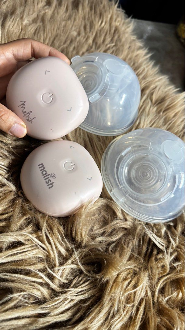 Malish breastpump (Category: Breastfeeding & Bottle Feeding) located in Petaling Jaya. Submitted by kema.smsdn (Listing ID 1383206473, Image 2). Description: -Actually 1st beli satu je tp box takda sbb dah buang. -Yg kedua beli lagi satu dalam coresell jgk ingat sesuai tapi still sama taksesuai dgn sy sebab jarang pakai so sy nak jual murah -condition sangat cantik -cuma takda apps la -sy mmg beberapa kali saja pakai - warranty takpasti sbb dah b