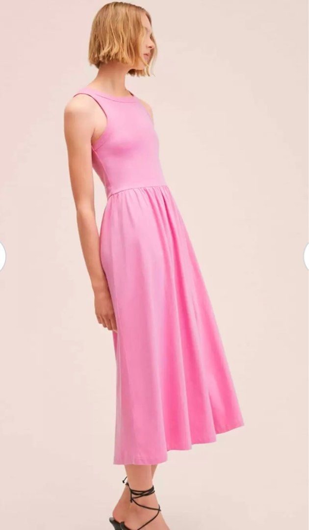 Mango Pink Cotton Midi Dress (Category: Dresses) located in Manila. Submitted by andi2577 (Listing ID 1383190443, Image 2). Description: Mango Cotton Midi Dress Size: Small, fits US 4-6 Color: Pink Worn once only! Grab/lalamove delivery from McKinley Hill or Banawe QC Nationwide delivery via J&T .