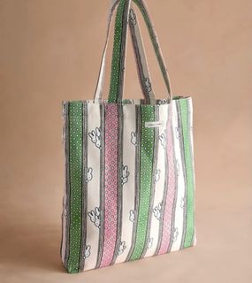 （分類：）位於 。 由 thepurplerose 提交（商品編號 1383203222，圖片 1）。簡介： 。