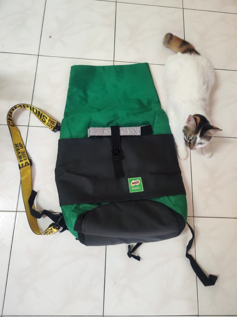 milo multi function bag (Category: Announcements) located in Raub. Submitted by yuanyuan_qwq (Listing ID 1383117583, Image 1). Description: buy milo free this bag used 1-2 time only 50*30 cm.