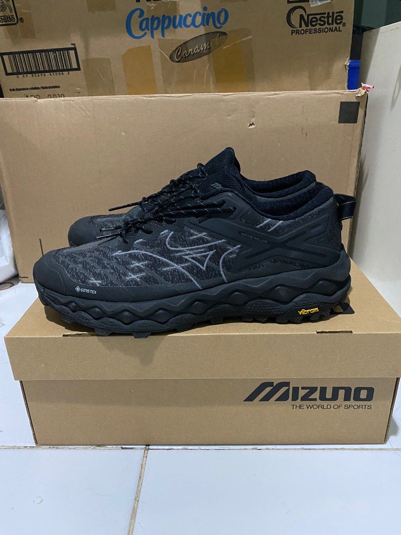 Mizuno wave mujin goretex vibram, Fesyen Pria, Sepatu Sneakers