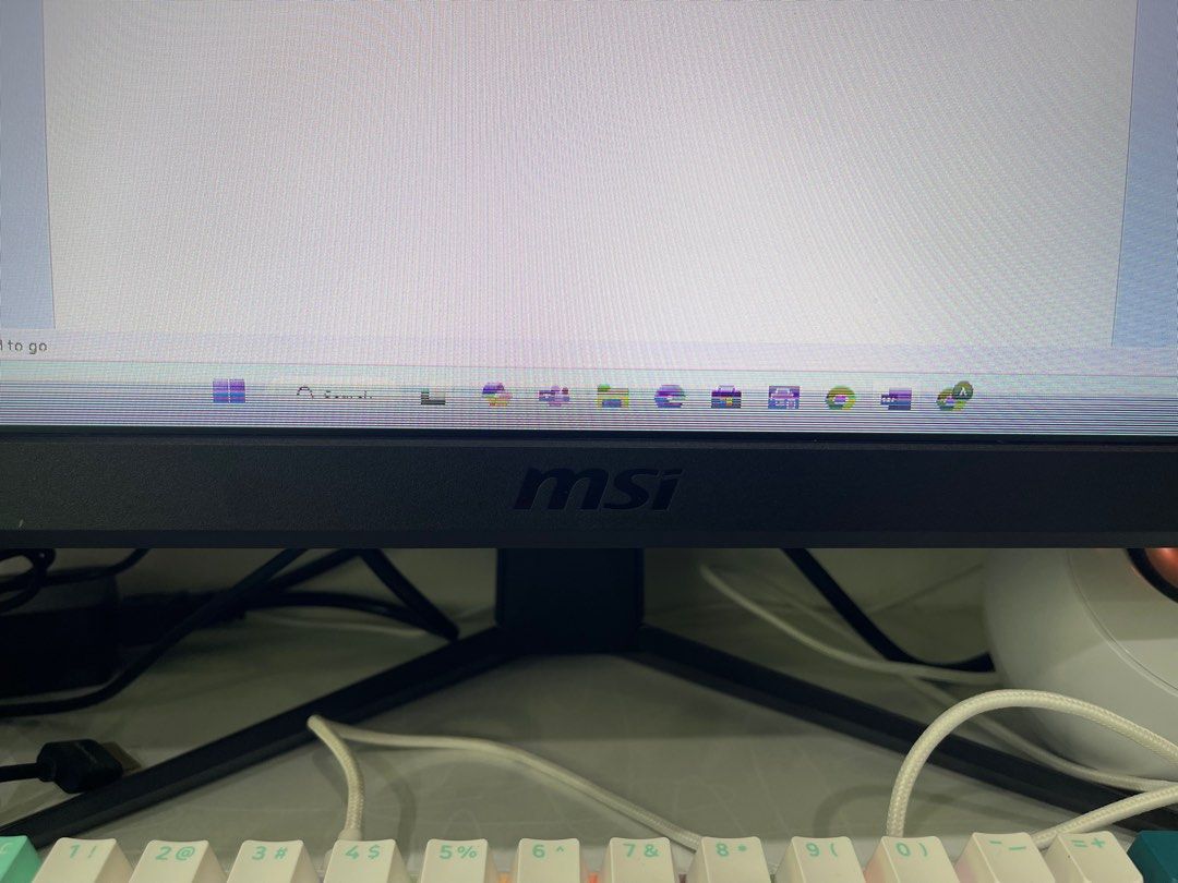 Monitor (Category: Laptops & Notebooks) located in Singapore. Submitted by aaronmax (Listing ID 1383177468, Image 1). Description: MSI G2412 monitor Some light colour fault at the bottom as shown in the photo. The rest of the function working well .
