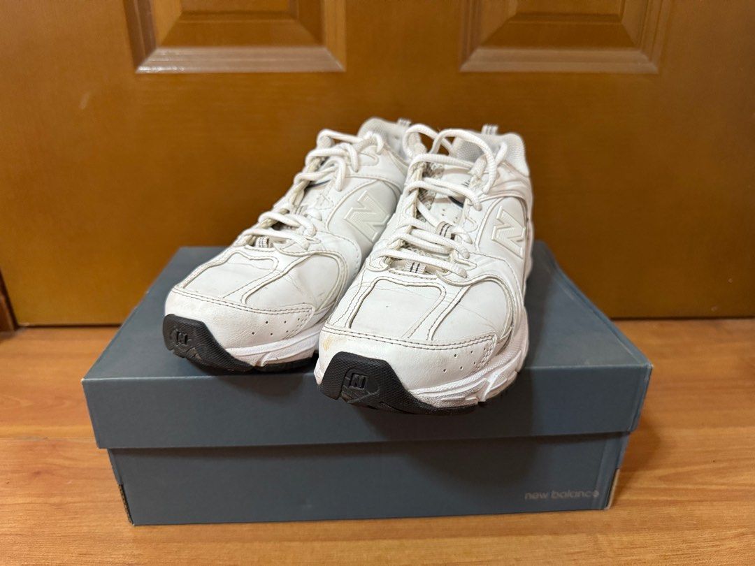 NEW BALANCE 530 - Womens (Category: Sneakers) located in San Pedro. Submitted by _imharu (Listing ID 1383155218, Image 2). Description: NEW BALANCE 530 - Womens White US 7 Womens With replacement box RFS: Decluttering.