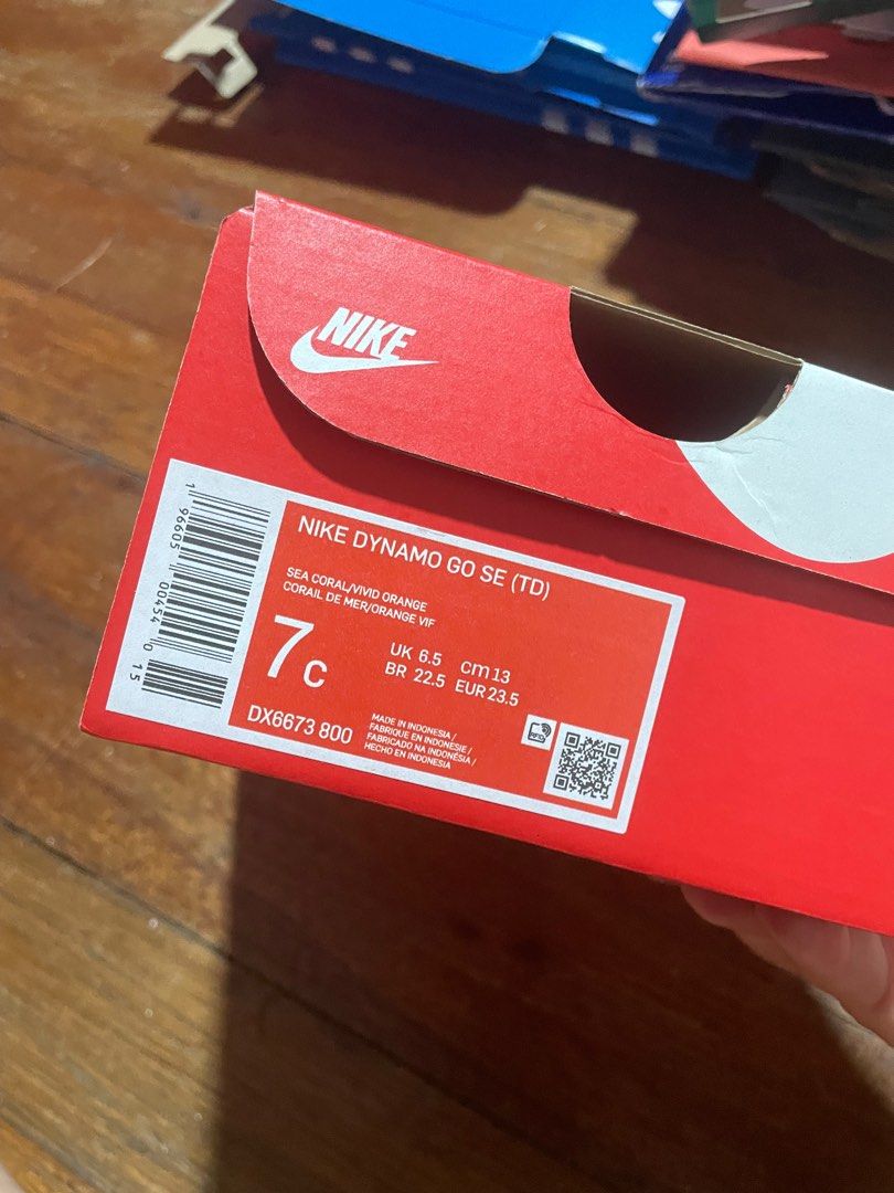 Nike Dynamo Go Se Sea Coral 7c (Category: Babies & Kids Fashion) located in Quezon City. Submitted by celinecabrera (Listing ID 1383095954, Image 1). Description: Nike Dynamo Go Se Color: Sea Coral Size: 7C / 13 cm -Well used -Needs cleaning on exterior -Carefully inspect the photos before ordering.
