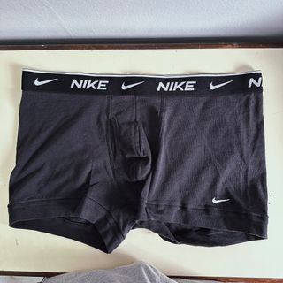 (Category: ) located in . Submitted by mr.y_555 (Listing ID 1383119445, Image 1). Description: .