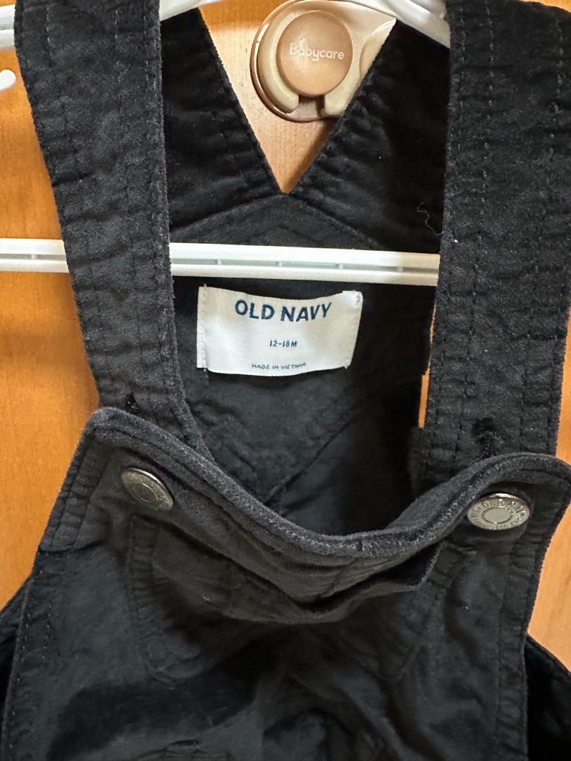 Old Navy Jumper (Category: Babies & Kids Fashion) located in Quezon City. Submitted by actank (Listing ID 1383095421, Image 2). Description: Black velvety fabric Size 12-18 on tag.