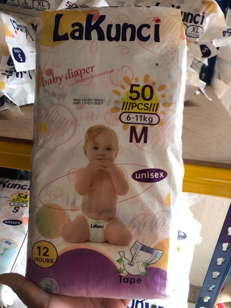 Pampers Murah (Category: Diapers & Baby Wipes) located in Shah Alam. Submitted by amirulq6 (Listing ID 1383113627, Image 2). Description: Pampers Lelong Beli 2-RM25 Beli 5-RM50 Beli 10-RM80 Boleh Campur2 size Clear stock tutup kedai Brand New. expired 2027 tahan bocor tak gatal jenis tape .