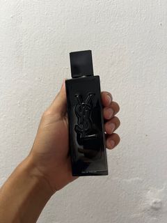 (Category: ) located in . Submitted by originalperfumesshop (Listing ID 1383130283, Image 1). Description: .