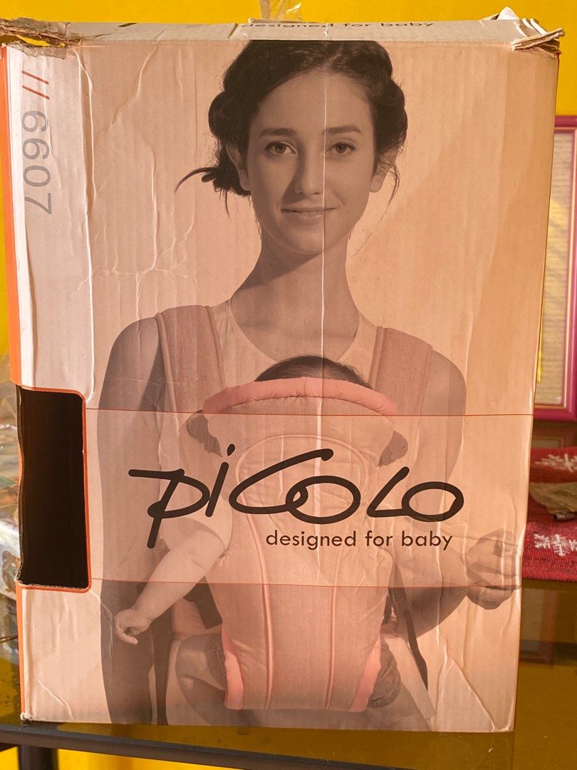 Picolo Baby Carrier (Category: Carriers & Slings) located in Las Pinas. Submitted by ppixshe (Listing ID 1383154721, Image 3). Description: 📍LAS PIÑAS CITY item condition & details: BRAND NEW opened but unused bought for 1,300php carry capacity: 3.5-14kgs message to buy .