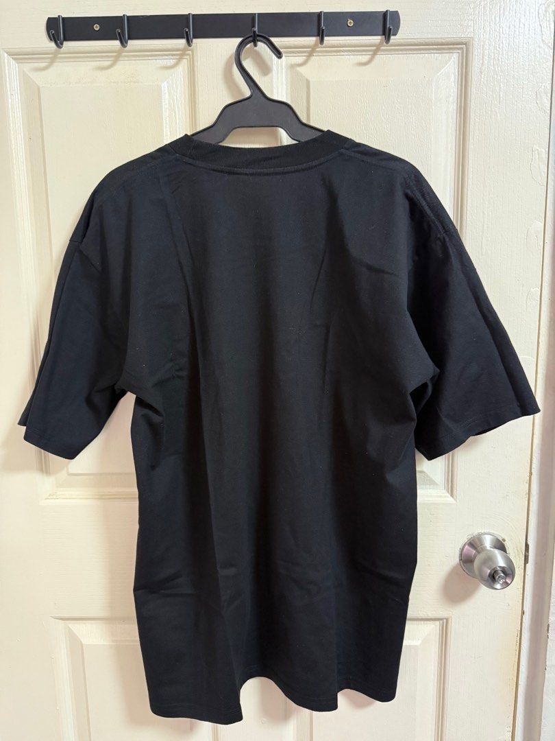 Plain Oversized Tshirt (Category: Tshirts & Polo Shirts ) located in General Trias. Submitted by drewbuscano (Listing ID 1383134448, Image 3). Description: Lightly used oversized fit Tshirts Price is for 2 pcs already.