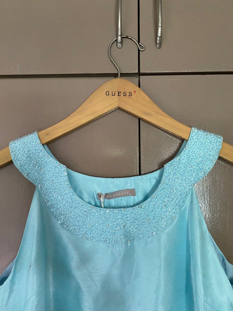 Powder blue formal dress (Category: Dresses) located in Quezon City. Submitted by aiko1031 (Listing ID 1383090066, Image 3). Description: .