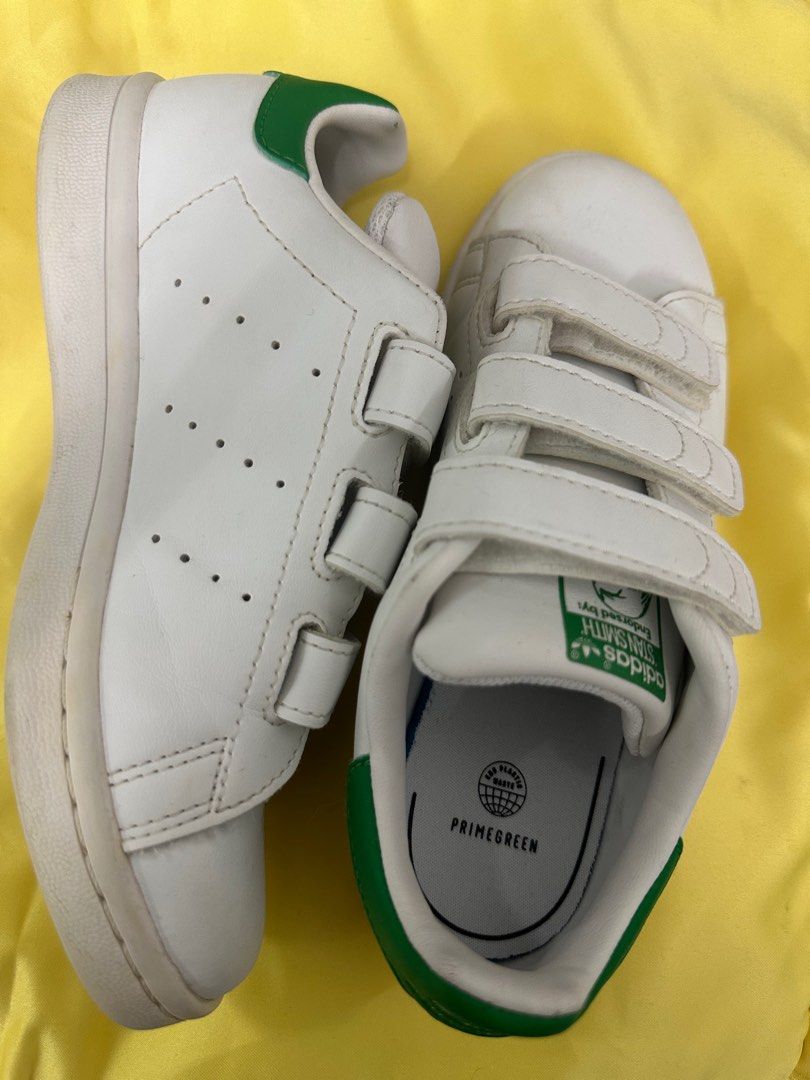 PRELOVED ORIGINAL ADIDAS SHOES (Category: Babies & Kids Fashion) located in Kajang. Submitted by lemeddy (Listing ID 1383198213, Image 3). Description: Brand: Original Adidas Size: 13.5US Condition: TipTop *Just wash using shoe spa service*.