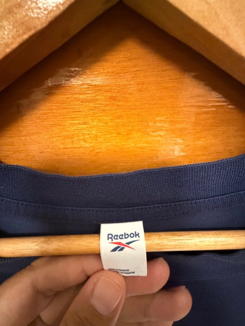 Reebok (Category: Tshirts & Polo Shirts ) located in Santa Cruz. Submitted by tthreads (Listing ID 1383102668, Image 3). Description: ▫️Reebok ➡️DIMES: 23x28 ➡️SIZE: boxy Xl ➡️COLOR RATE: 9.2/10 ➡️ISSUE: ❌❌❌ .