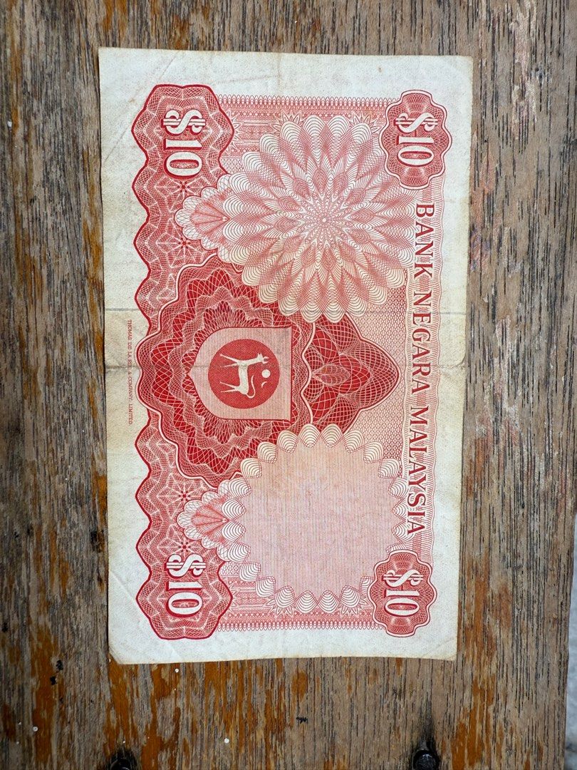 Sa-Puloh Ringgit note (Category: Currency) located in Kuala Lumpur. Submitted by lizluv (Listing ID 1383122658, Image 2). Description: Sa-Puloh Ringgit note you have is from Malaysia’s 1967 First Series, issued by Bank Negara Malaysia and featuring the portrait of Tuanku Abdul Rahman..