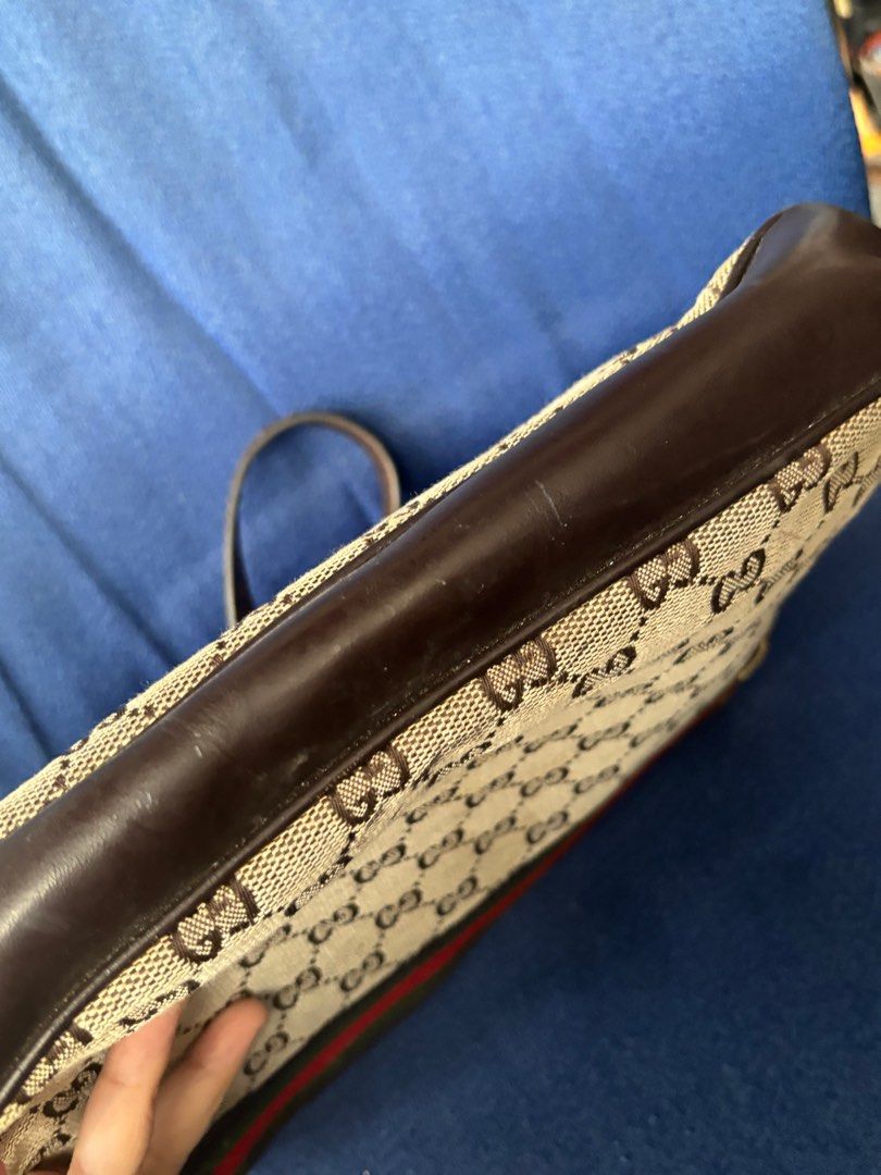 shoulder bag vintage gucci (Category: Luxury Bags & Wallets) located in Rizal. Submitted by riri.rarapreloved (Listing ID 1383125177, Image 3). Description: vintage gucci as is kayo na bhala cherryline yan.