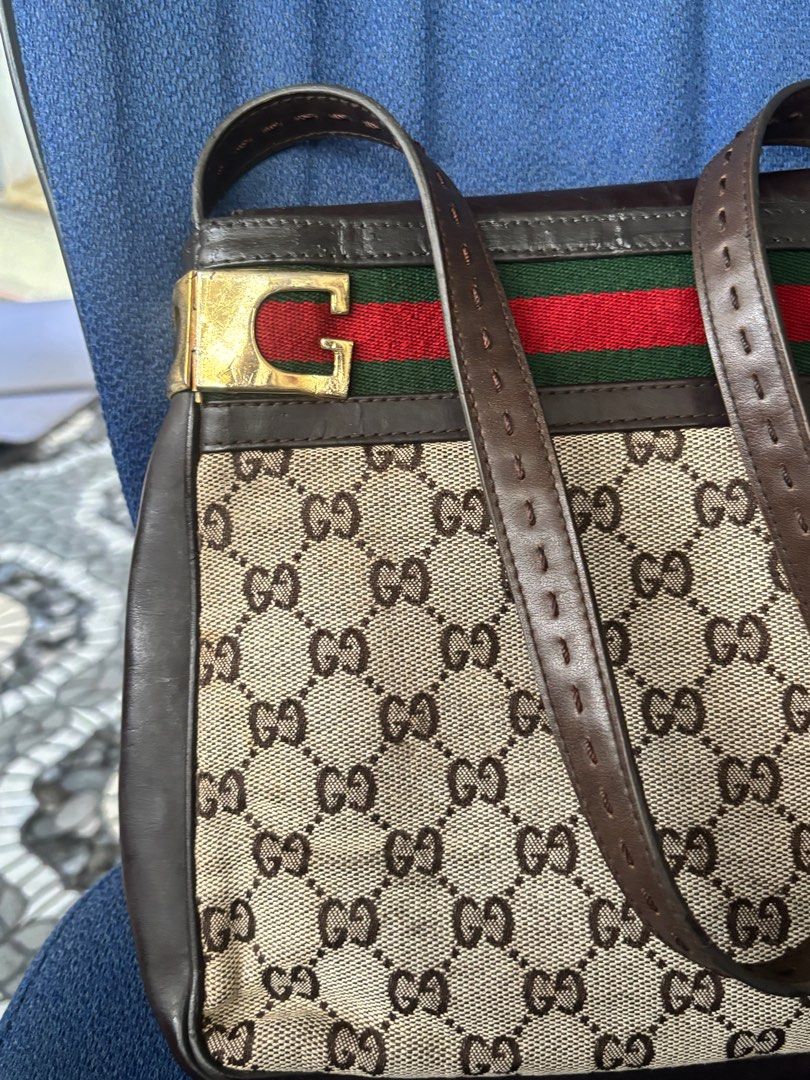 shoulder bag vintage gucci (Category: Luxury Bags & Wallets) located in Rizal. Submitted by riri.rarapreloved (Listing ID 1383125177, Image 2). Description: vintage gucci as is kayo na bhala cherryline yan.