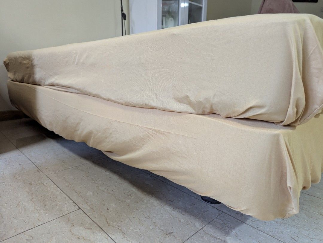 Single Bed Frame and Mattress65075080577793116