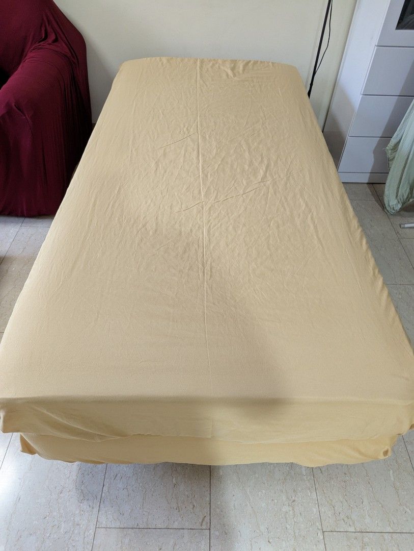 Single Bed Frame and Mattress65075080577793115